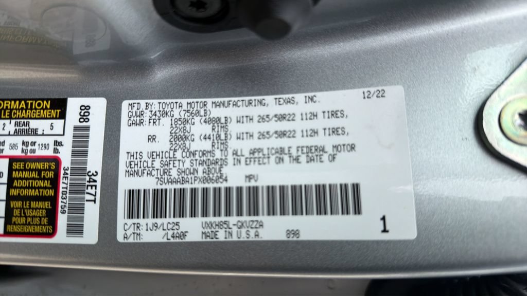 Used 2023 Toyota Sequoia Capstone AWD/4WD image 23