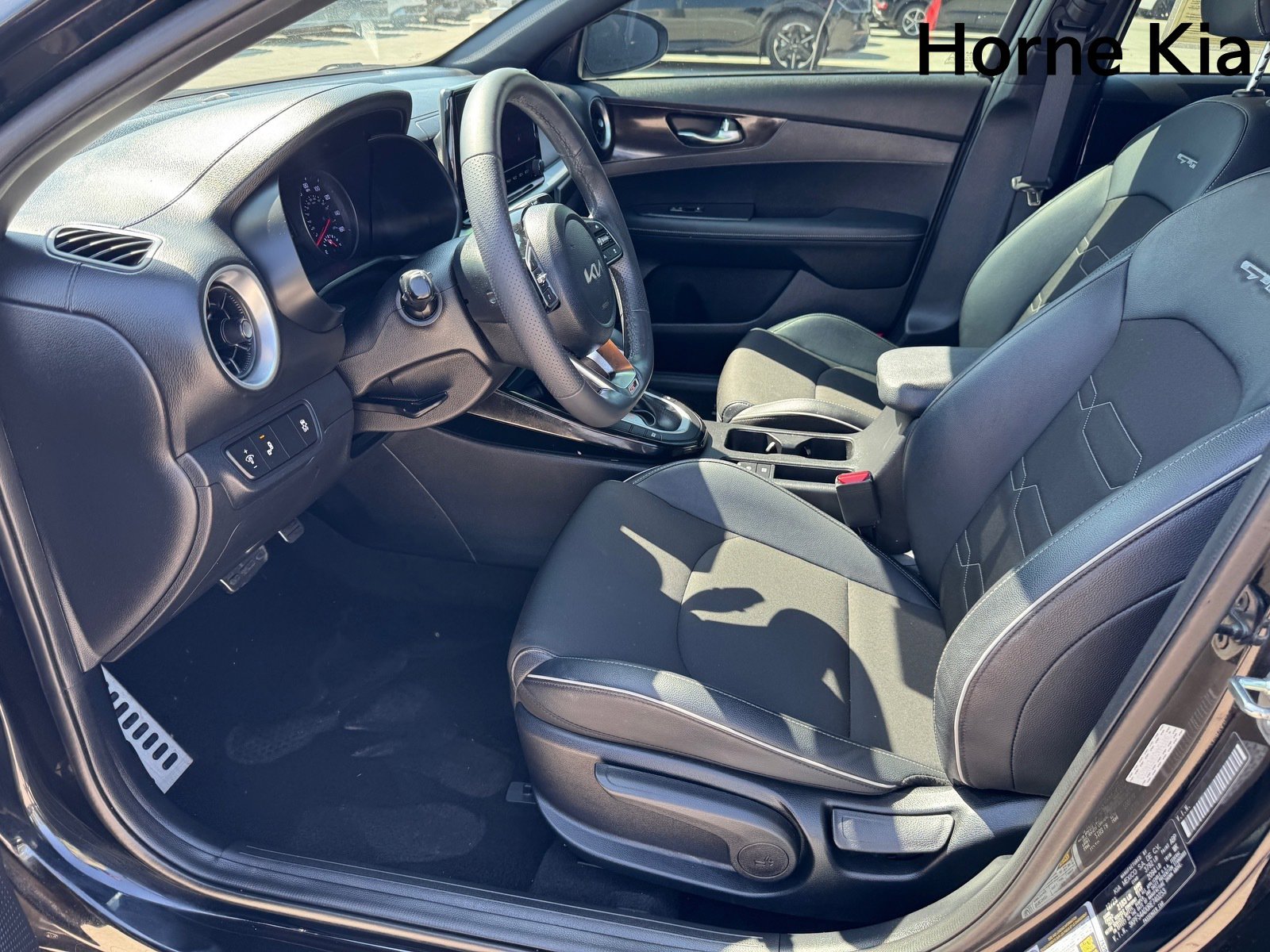 Certified 2024 Kia Forte GT-Line image 10