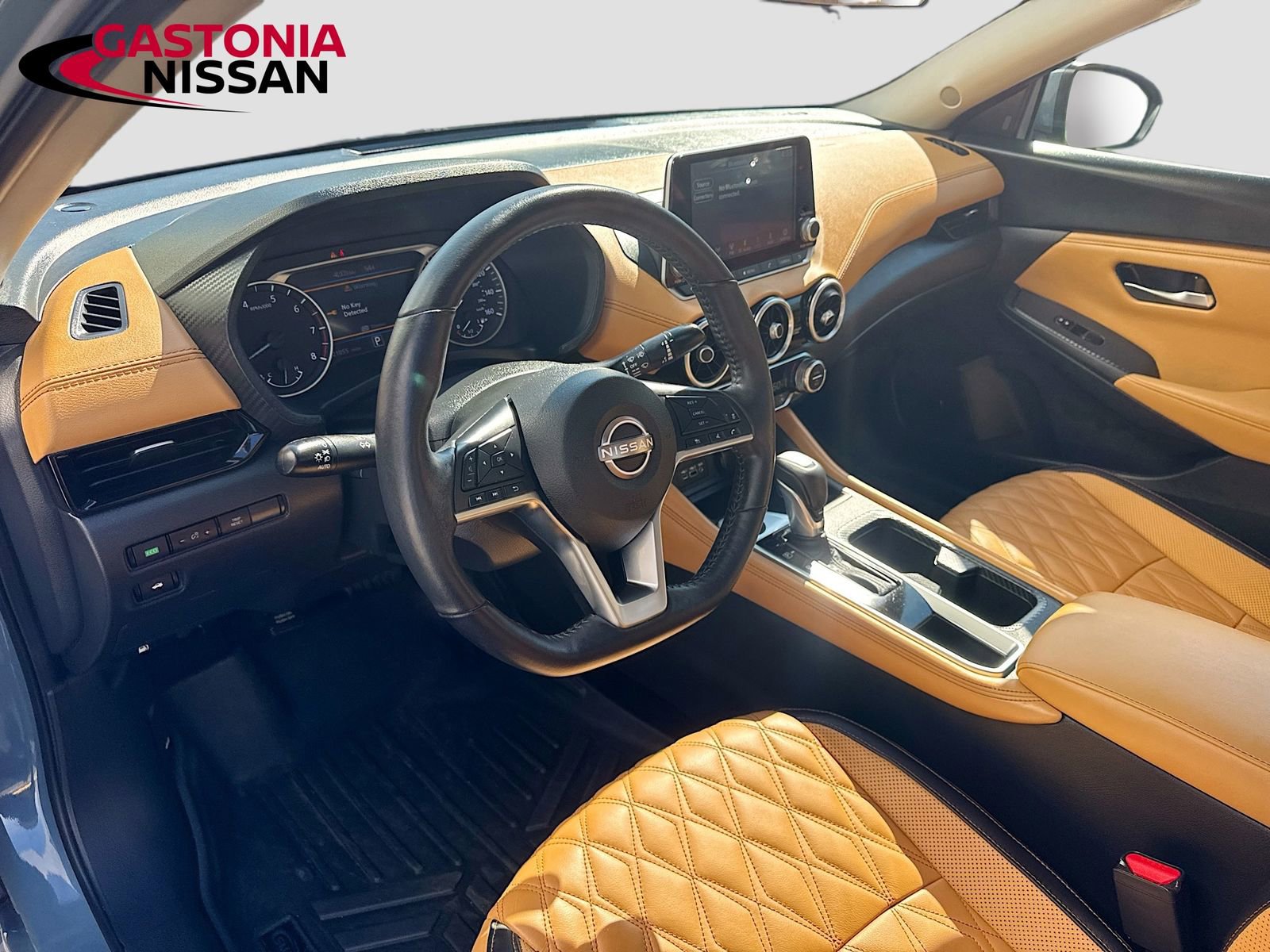 Used 2024 Nissan Sentra SV w/ SV Premium Package image 11