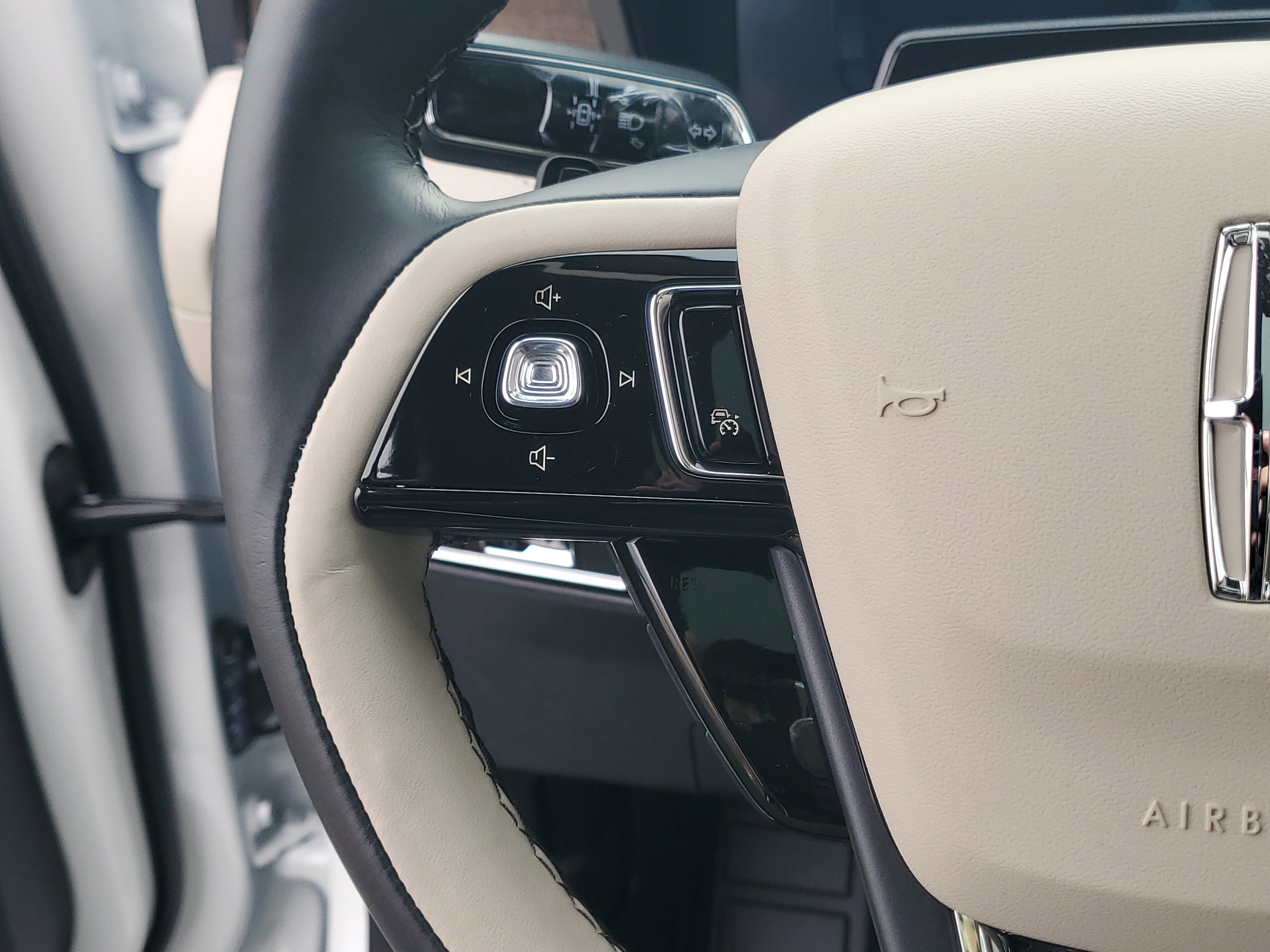 New 2026 Lincoln Corsair Grand Touring image 17