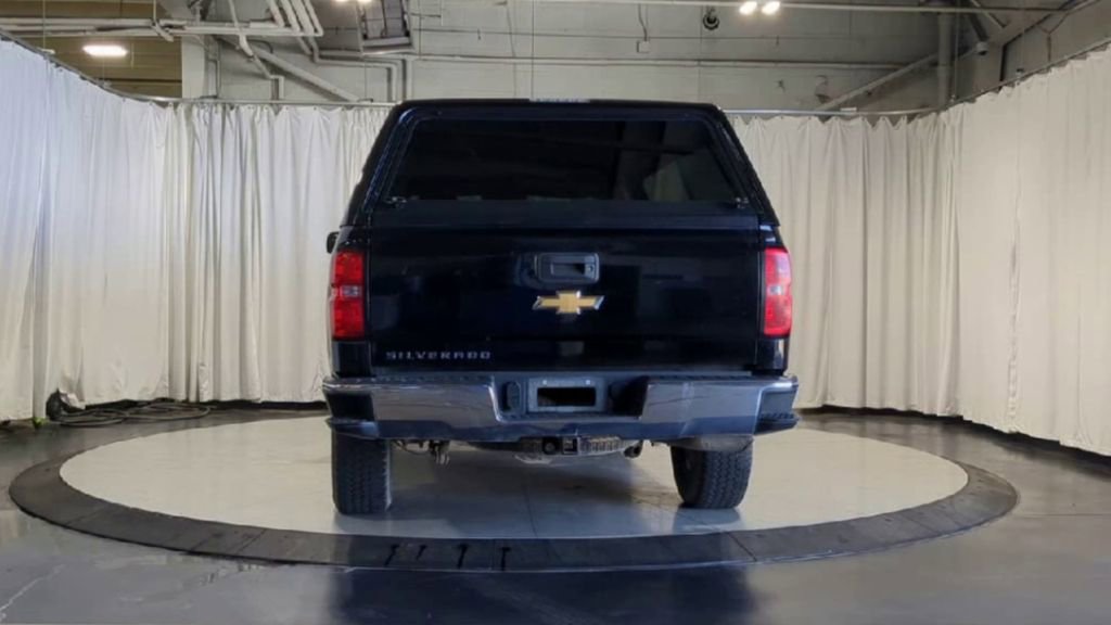 Used 2018 Chevrolet Silverado 1500 LS w/ Trailering Package AWD/4WD image 9