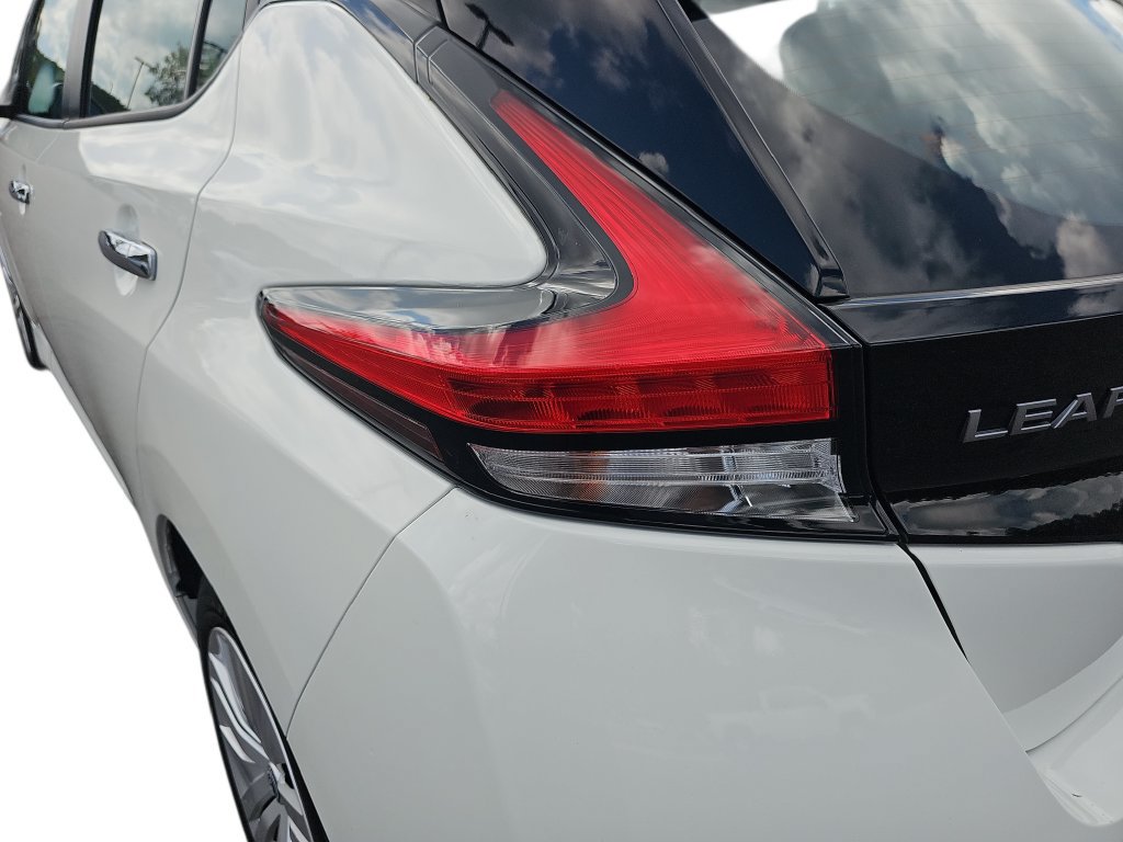 Used 2025 Nissan Leaf S FWD image 33