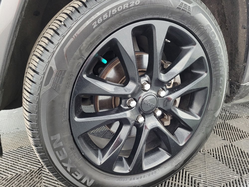 Used 2020 Jeep Grand Cherokee Altitude image 31