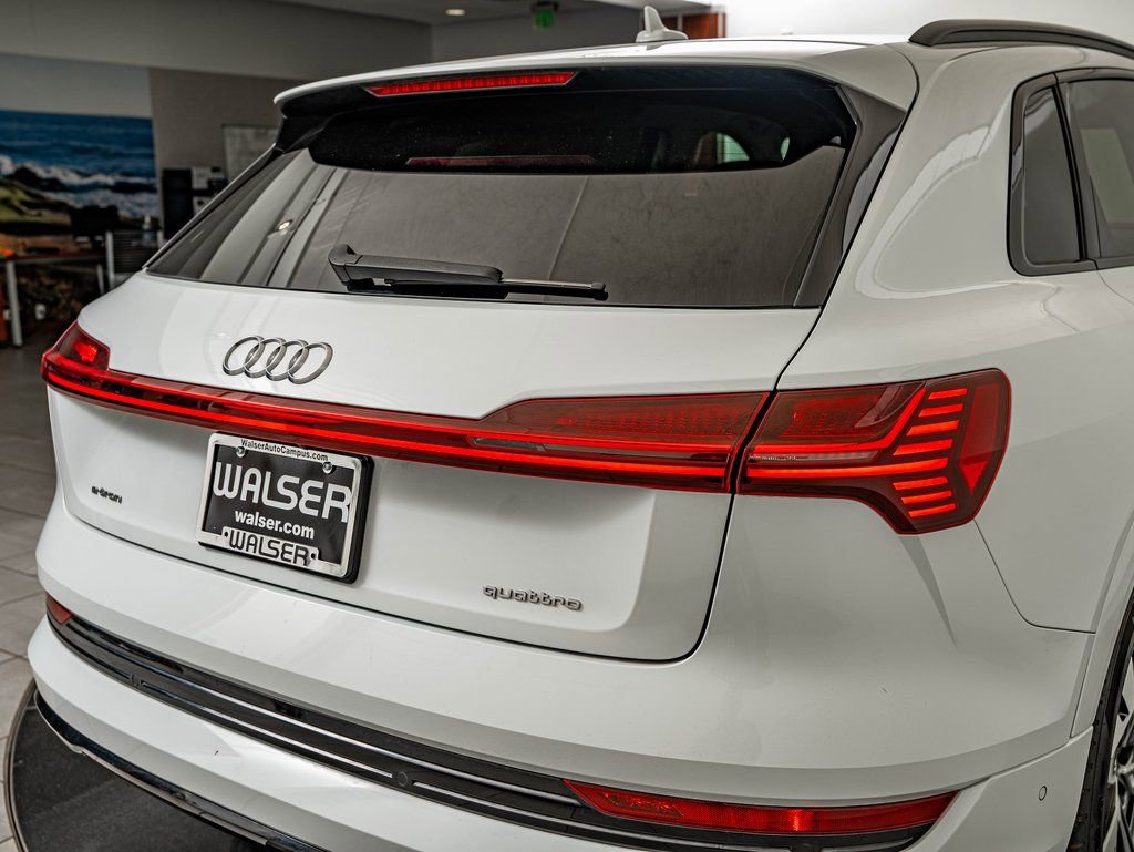 Used 2021 Audi e-tron Premium w/ Convenience Plus Package AWD/4WD image 9