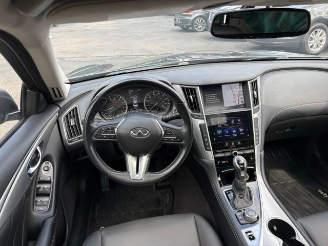Used 2019 INFINITI Q50 Luxe w/ Essential Package (3.0T Luxe) AWD/4WD image 19