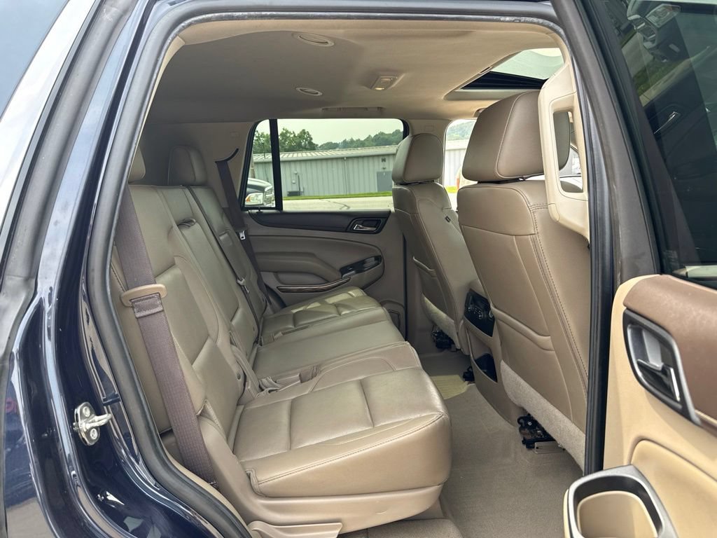 Used 2019 GMC Yukon SLT w/ HD Trailering Package AWD/4WD image 14