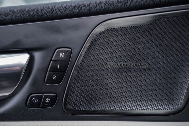 Used 2023 Volvo XC60 B5 Plus w/ Climate Package image 40