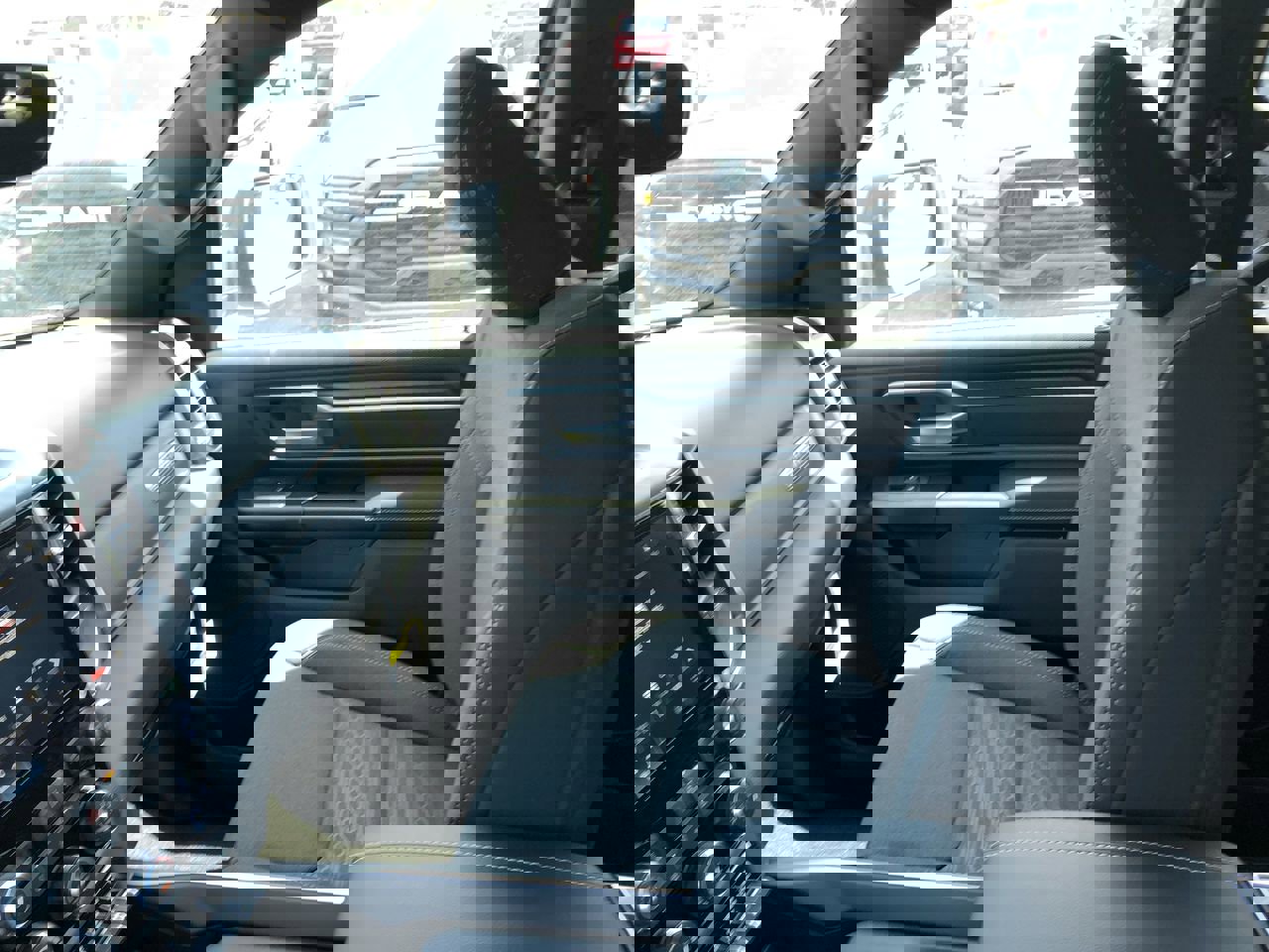 New 2026 RAM 1500 4x4 Crew Cab image 30