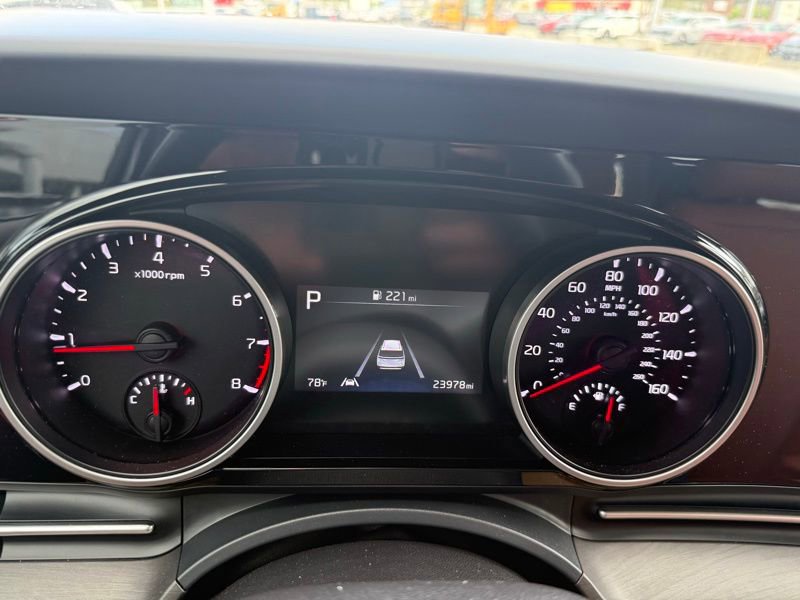 Used 2022 Kia Carnival SX image 11