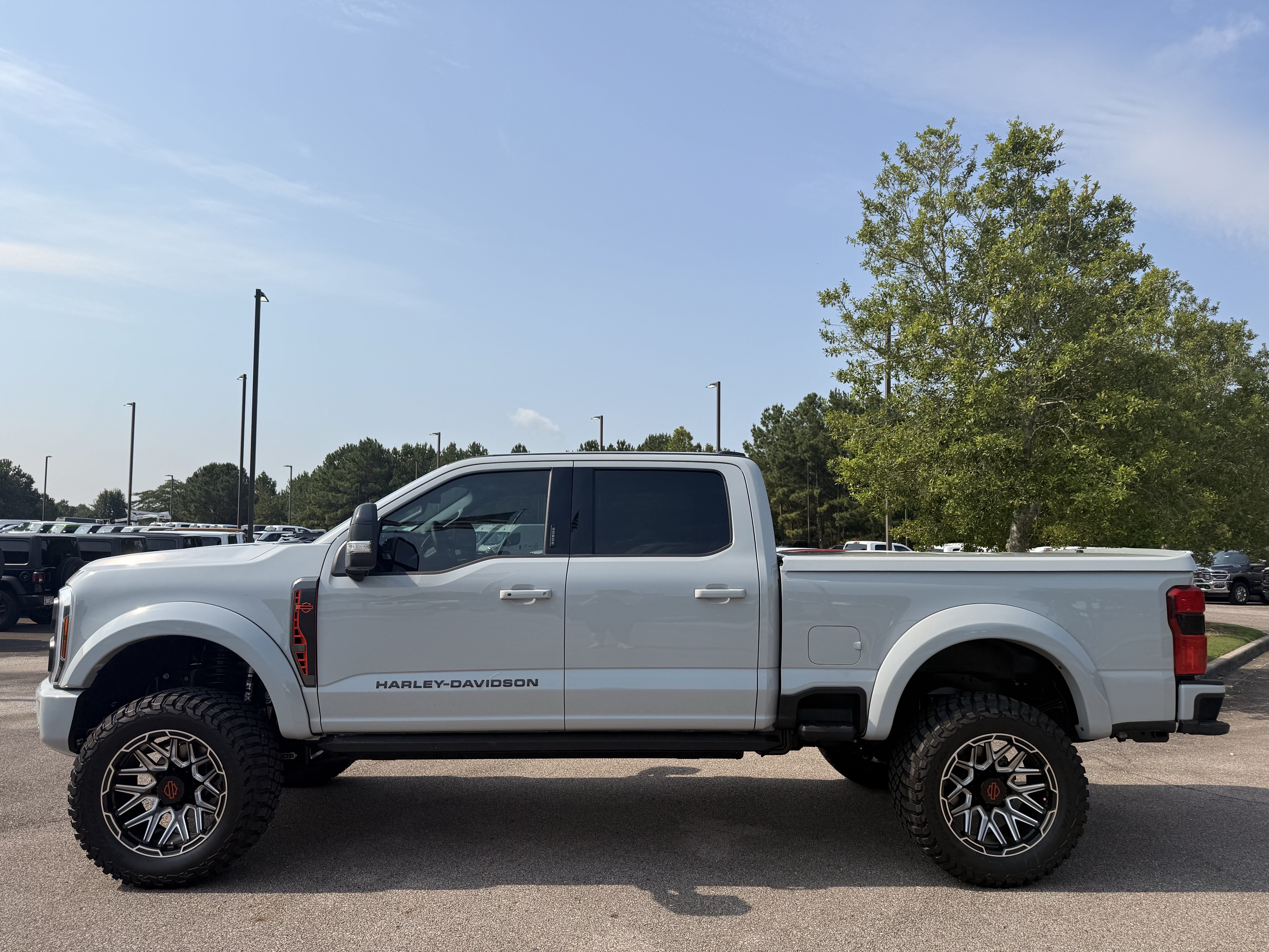 Used 2026 Ford F250 Lariat w/ Black Appearance Package AWD/4WD image 4