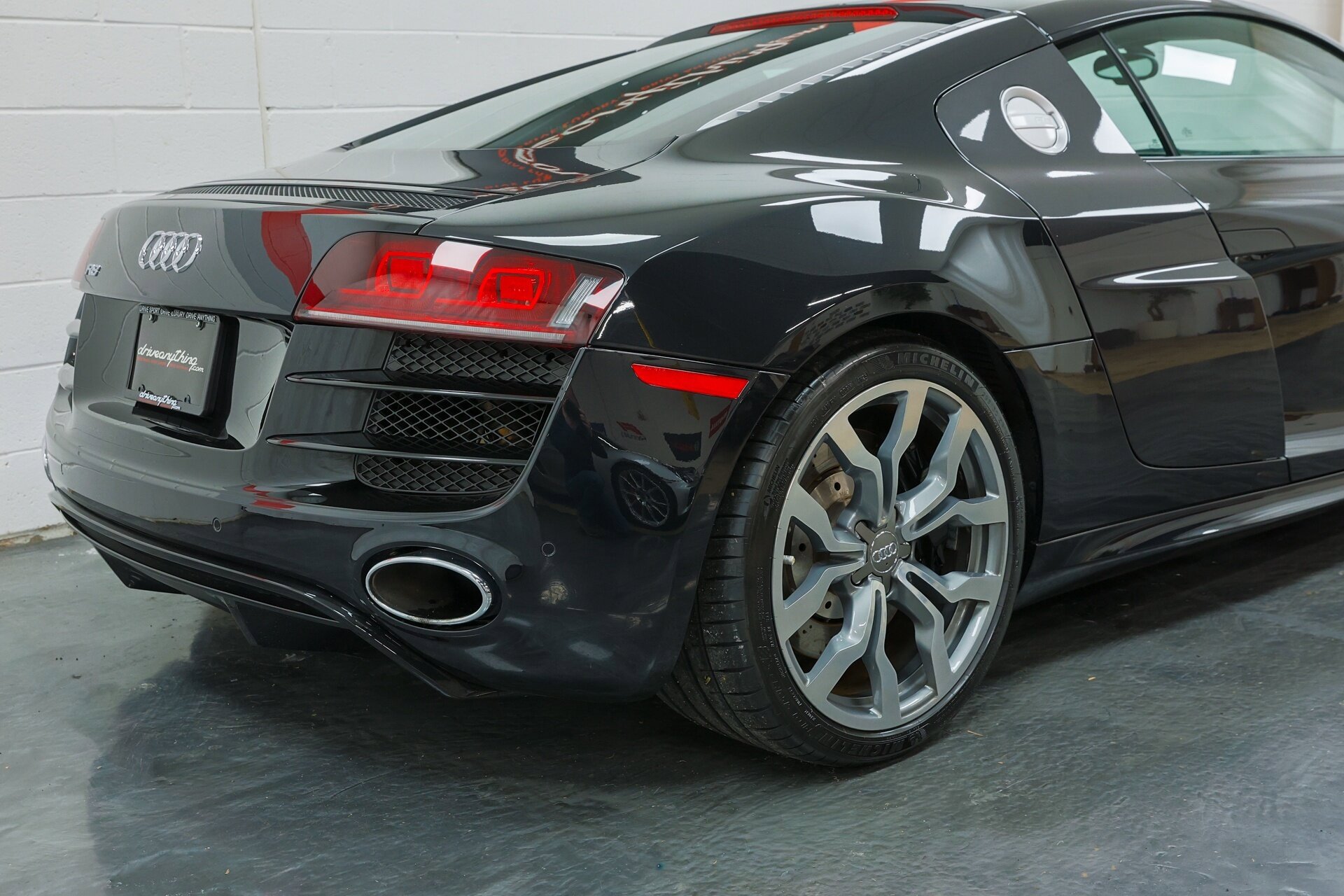 Used 2011 Audi R8 V10 image 34