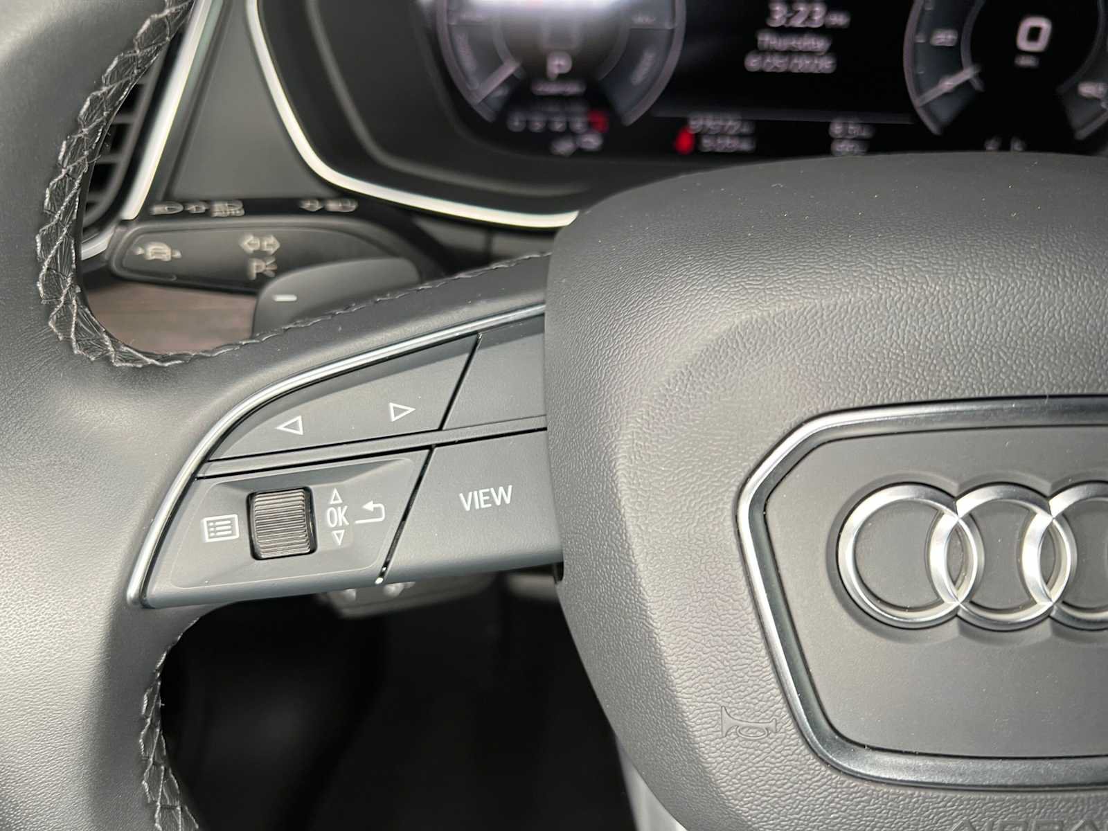 Used 2024 Audi Q5 e Premium w/ Convenience Package AWD/4WD image 28