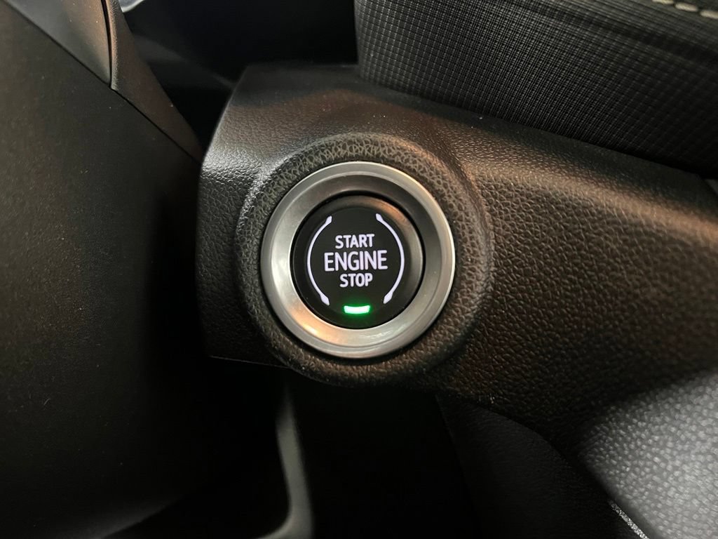Used 2021 Chevrolet TrailBlazer ACTIV w/ Technology Package AWD/4WD image 29