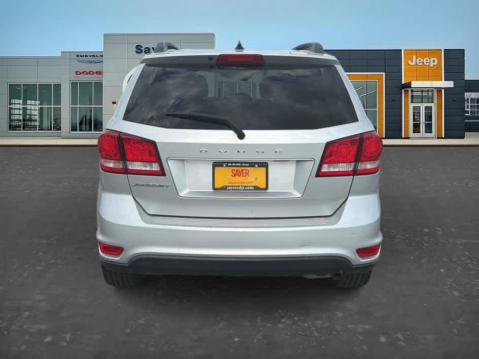 Used 2014 Dodge Journey SXT w/ Flexible Seating Group FWD image 6