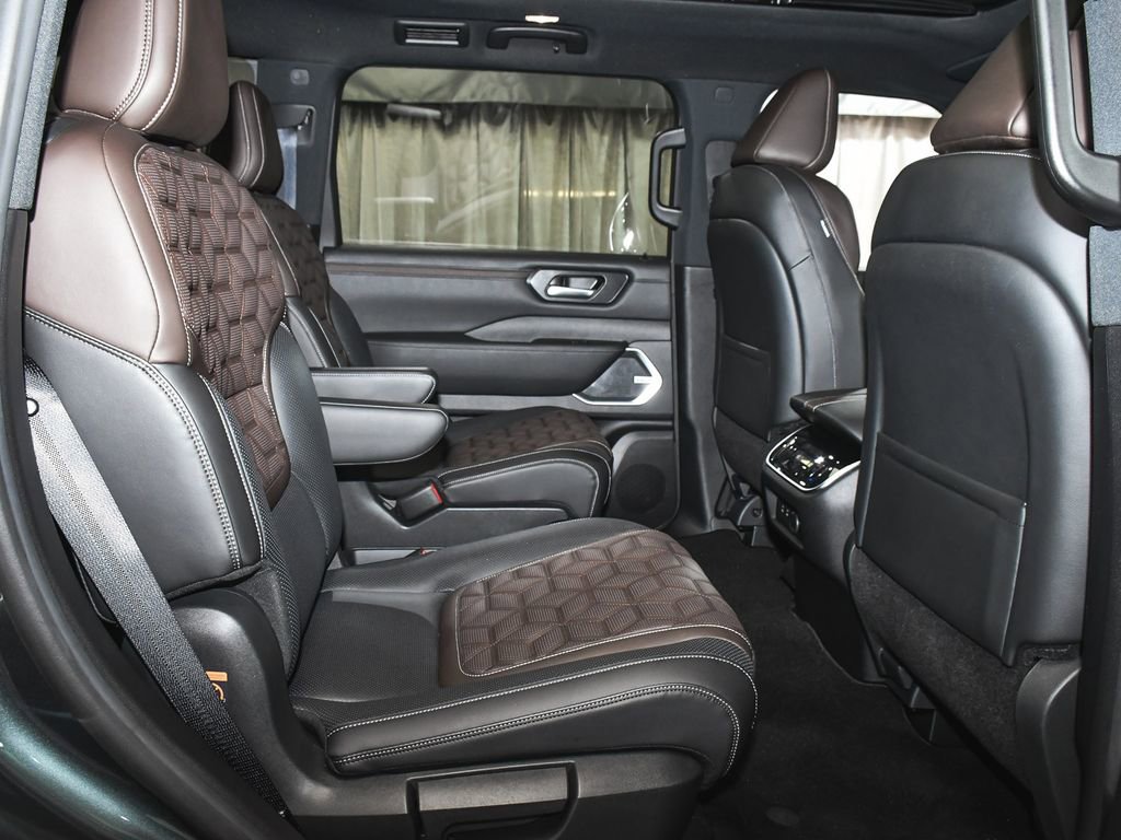 Used 2025 Nissan Armada Platinum Reserve AWD/4WD image 55