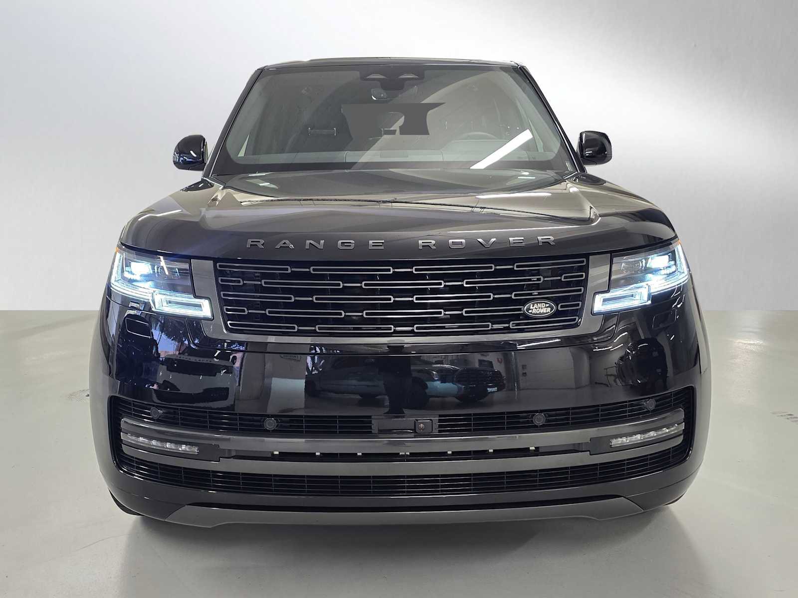 New 2026 Land Rover Range Rover SE image 8