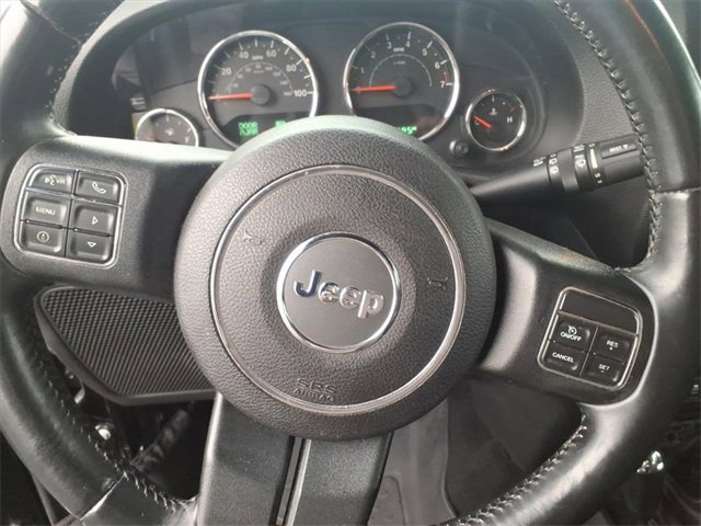 Used 2015 Jeep Wrangler Unlimited Sahara w/ Connectivity Group image 13