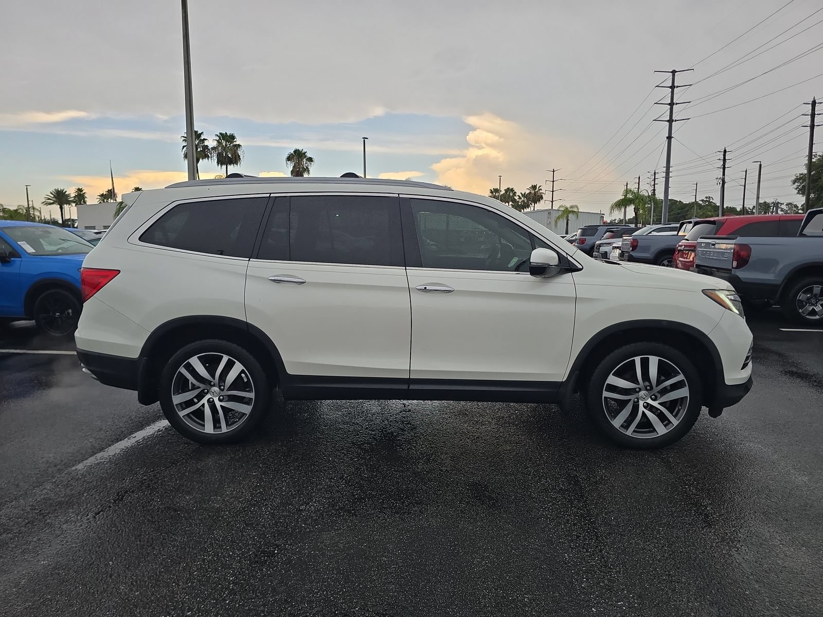 Used 2018 Honda Pilot Elite image 3