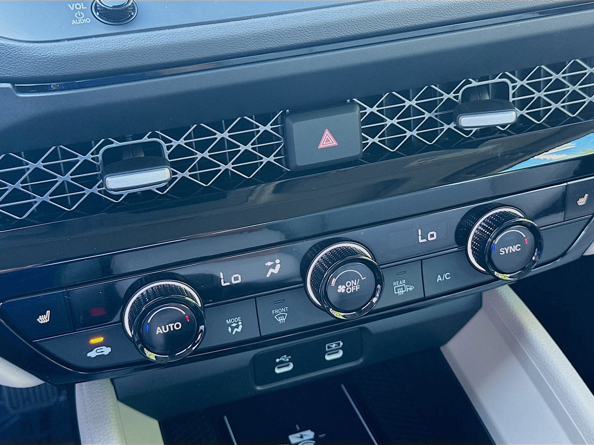 New 2025 Honda Accord EX-L image 14