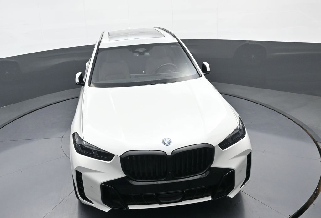 Used 2024 BMW X5 xDrive50e w/ Executive Package AWD/4WD image 32