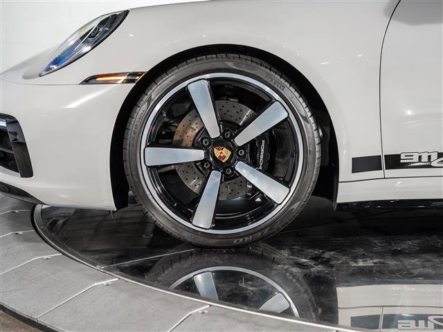 Used 2024 Porsche 911 Carrera 4S image 15