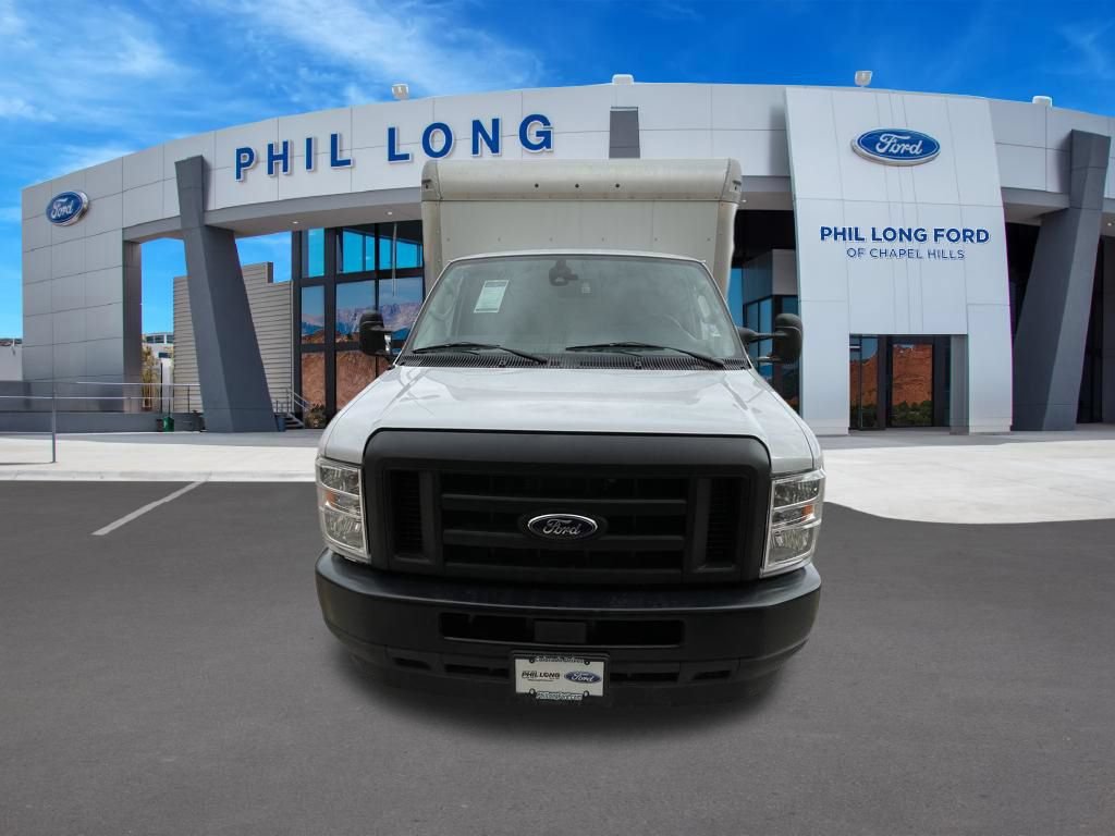New 2024 Ford E-450 and Econoline 450 Super Duty w/ Driver's Safety Package RWD image 2