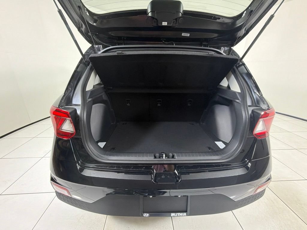 New 2026 Hyundai Venue SEL FWD image 28