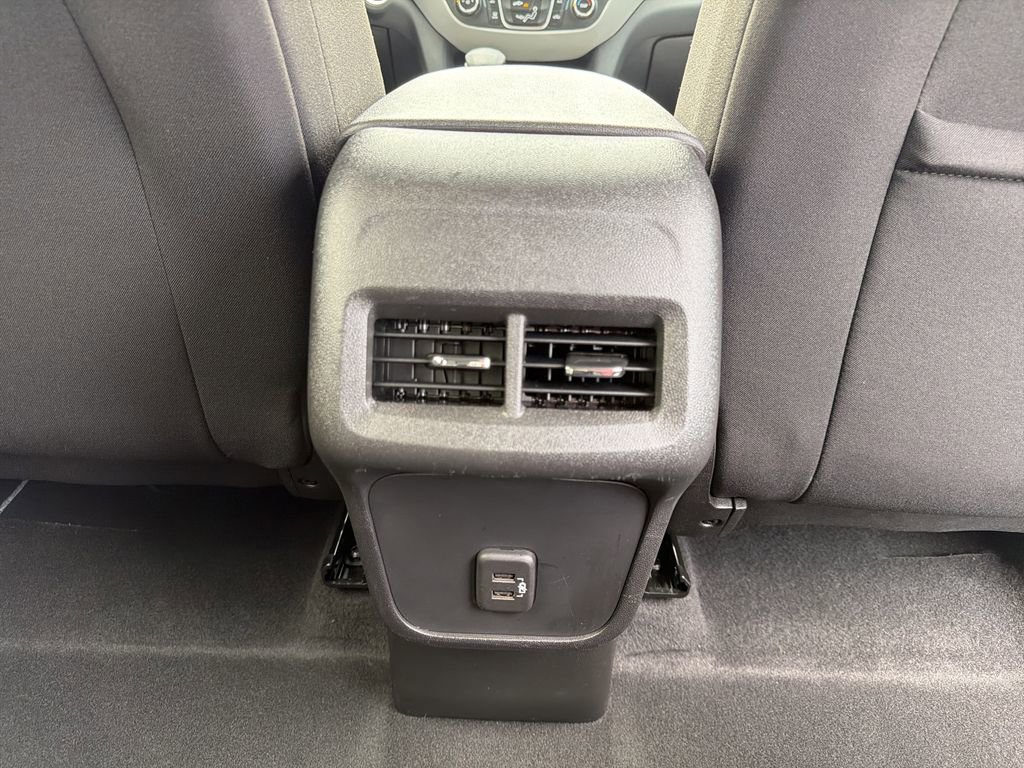 Used 2023 Chevrolet Equinox LS image 20