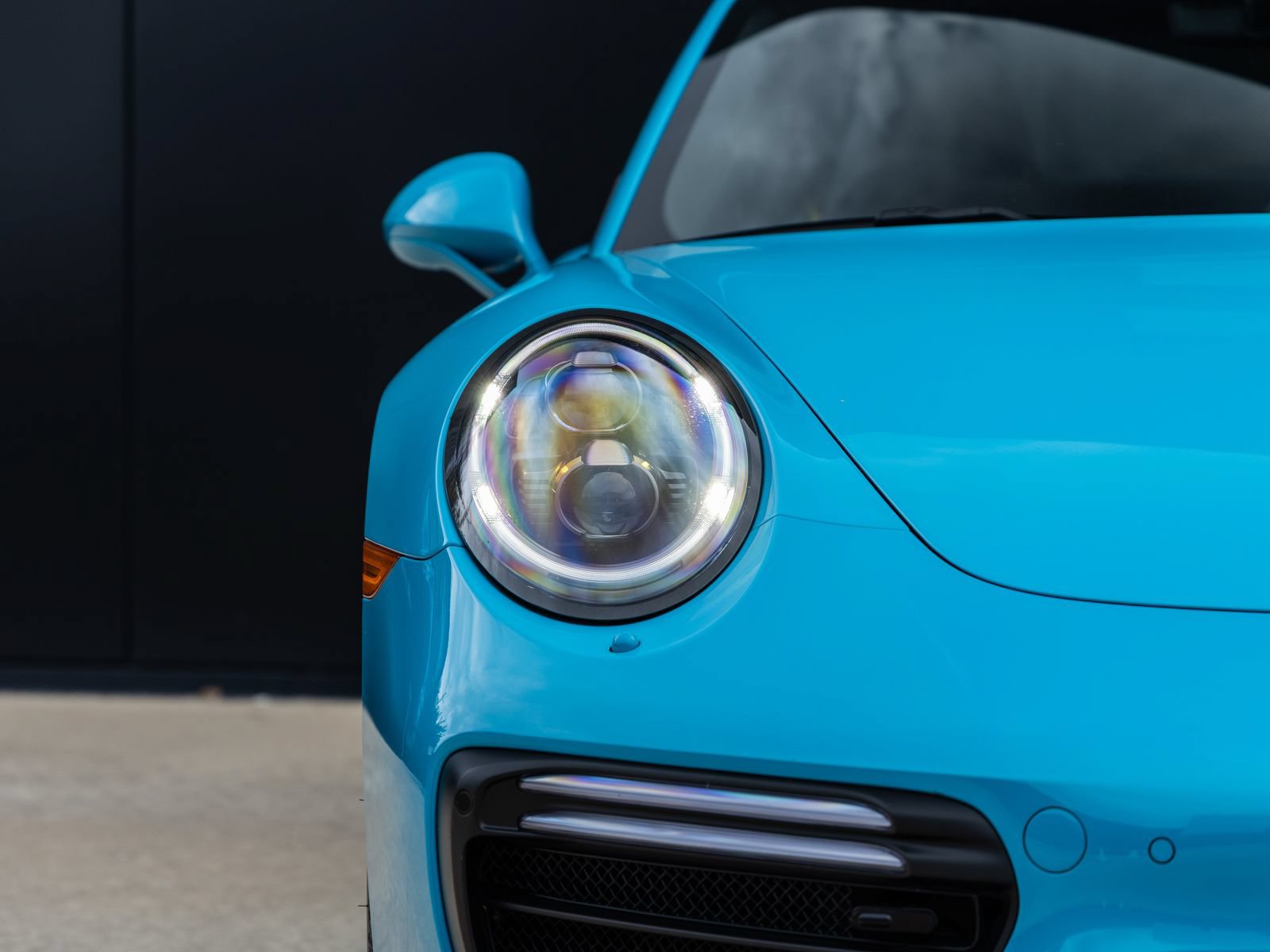 Certified 2017 Porsche 911 Turbo S AWD/4WD image 20