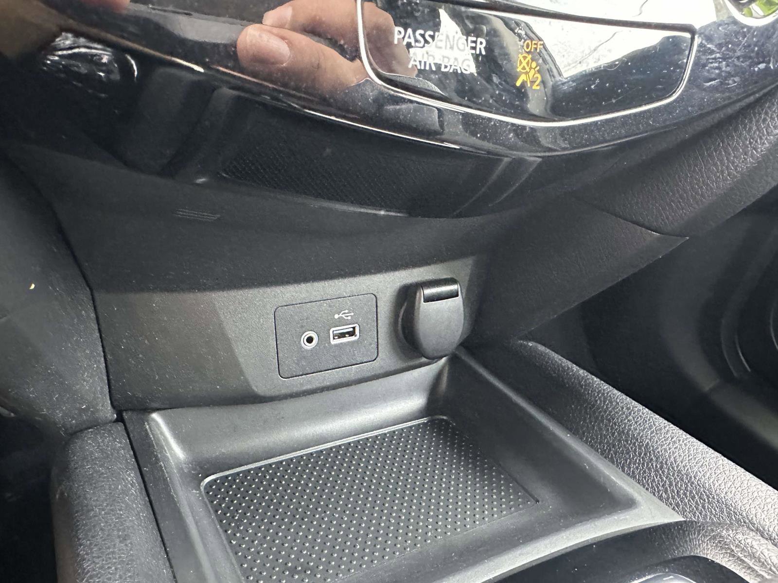 Used 2022 Nissan Rogue Sport SV image 21