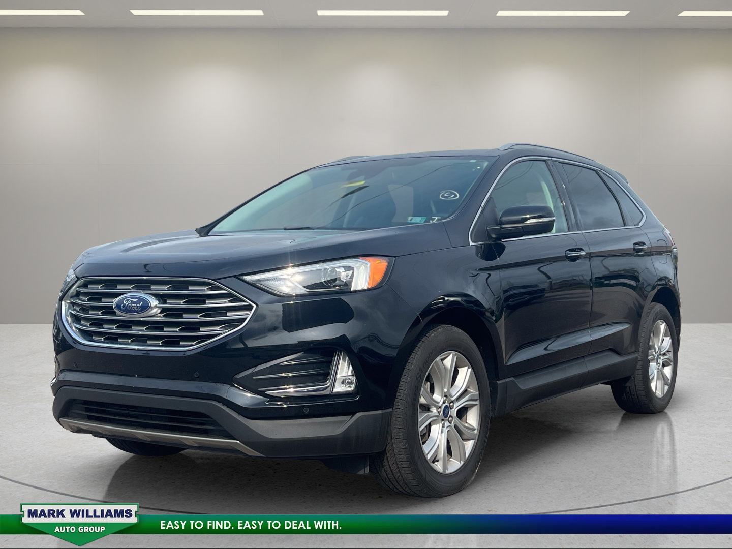 Used 2022 Ford Edge Titanium AWD/4WD image 3