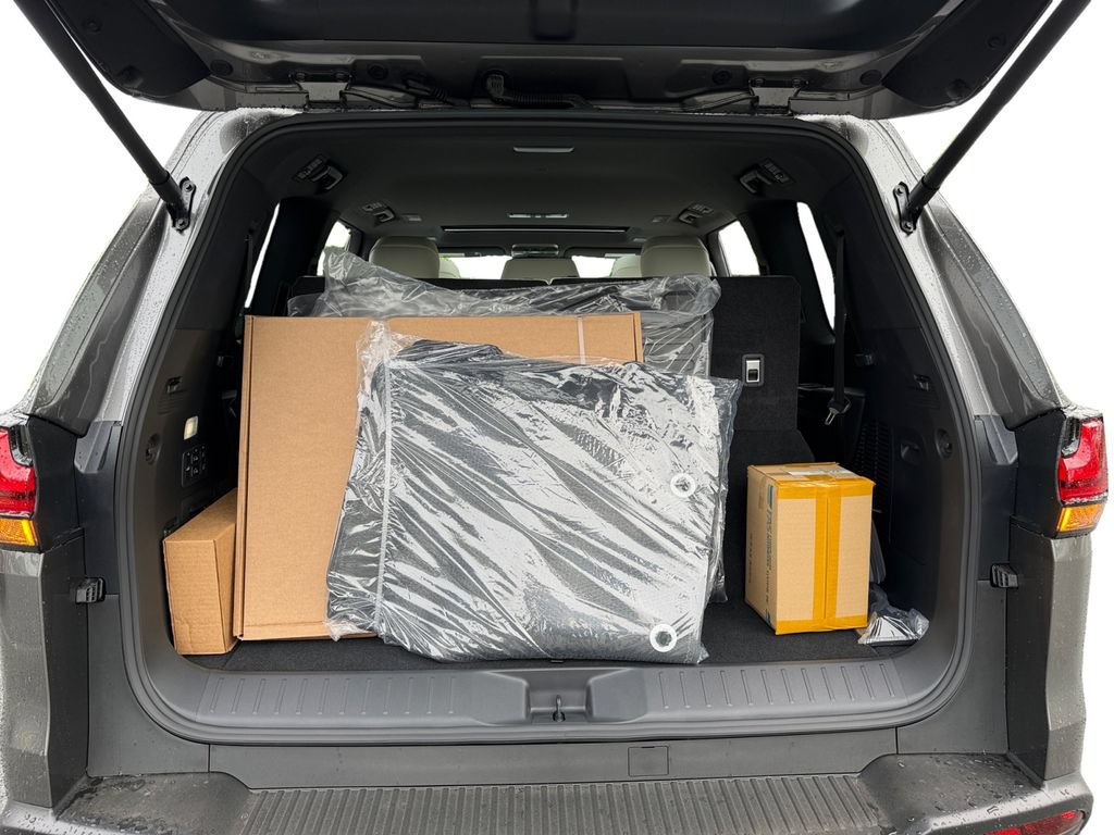 New 2026 Lexus LX 600 4WD w/ Luxury Package image 10