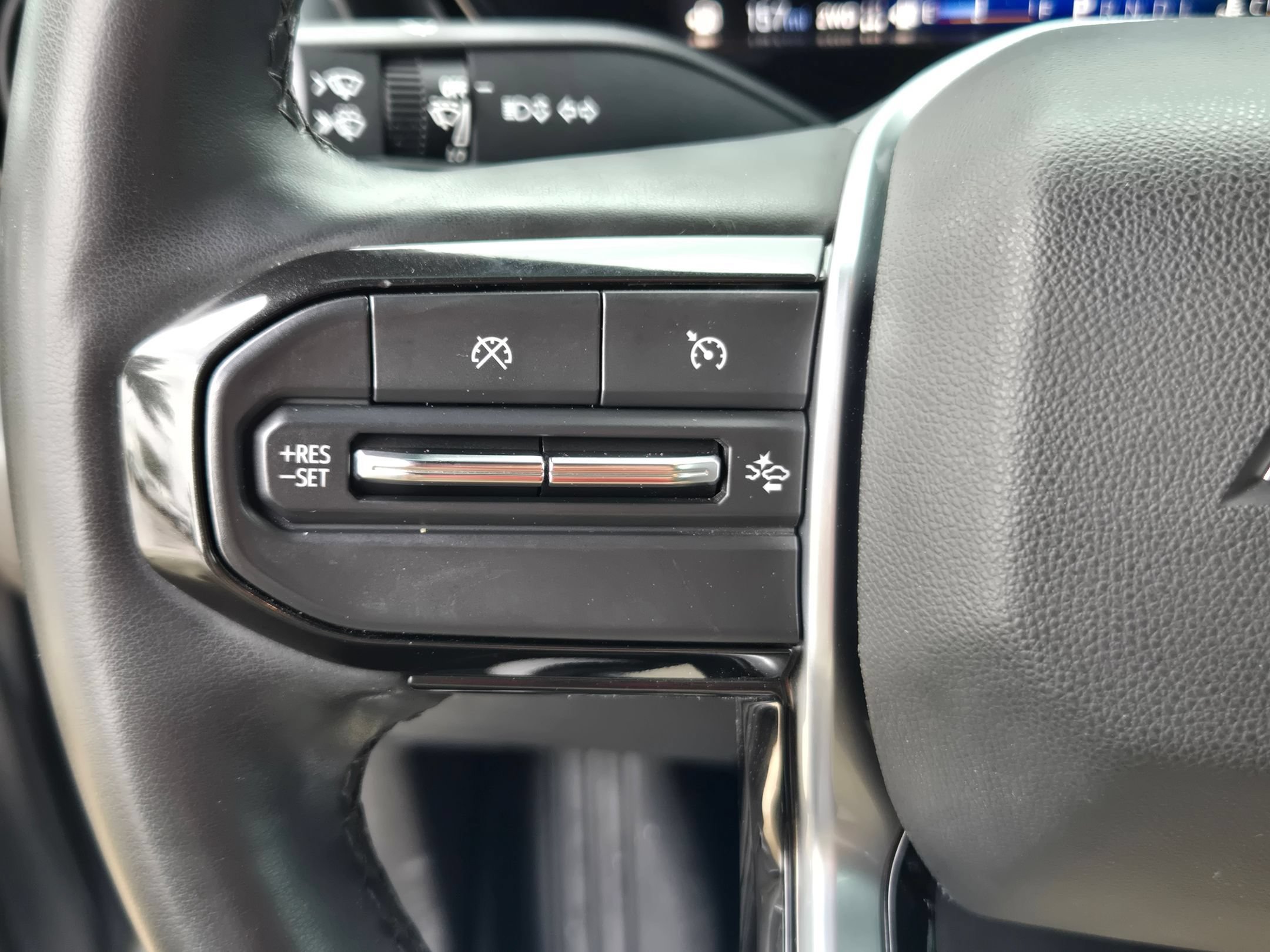 Certified 2023 Chevrolet Colorado ZR2 w/ ZR2 Convenience Package III AWD/4WD image 12
