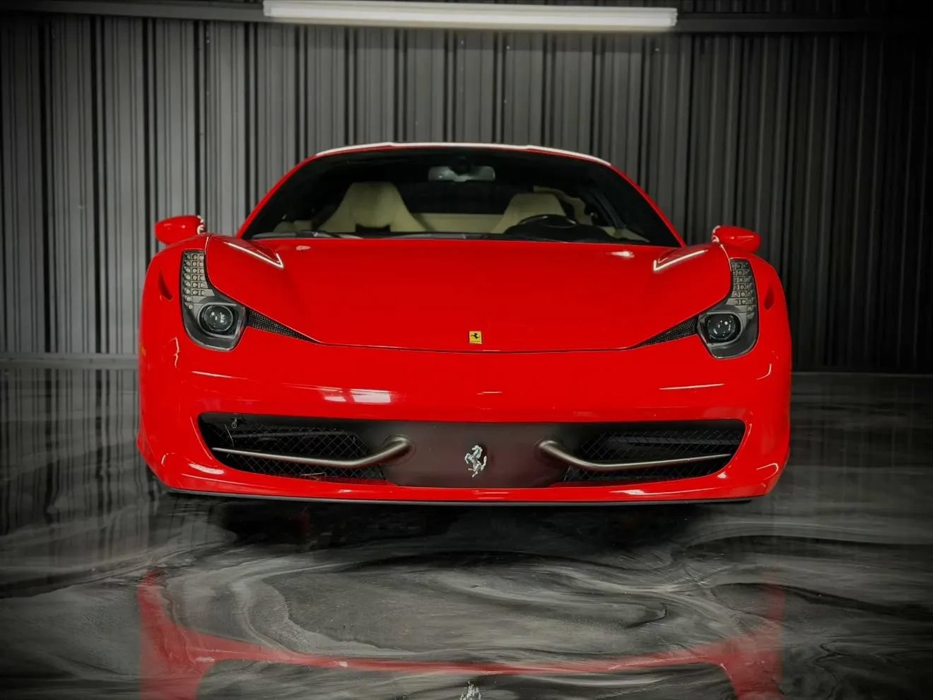 Used 2014 Ferrari 458 Italia Coupe RWD image 2