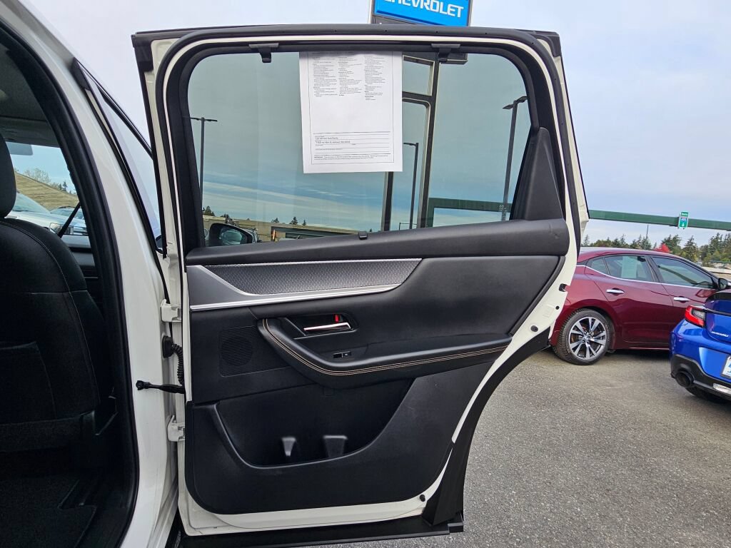 Certified 2024 MAZDA CX-90 Plug-In Hybrid w/ Preferred AWD/4WD image 30
