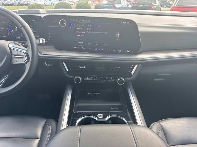 Used 2025 Chevrolet Tahoe Z71 image 20