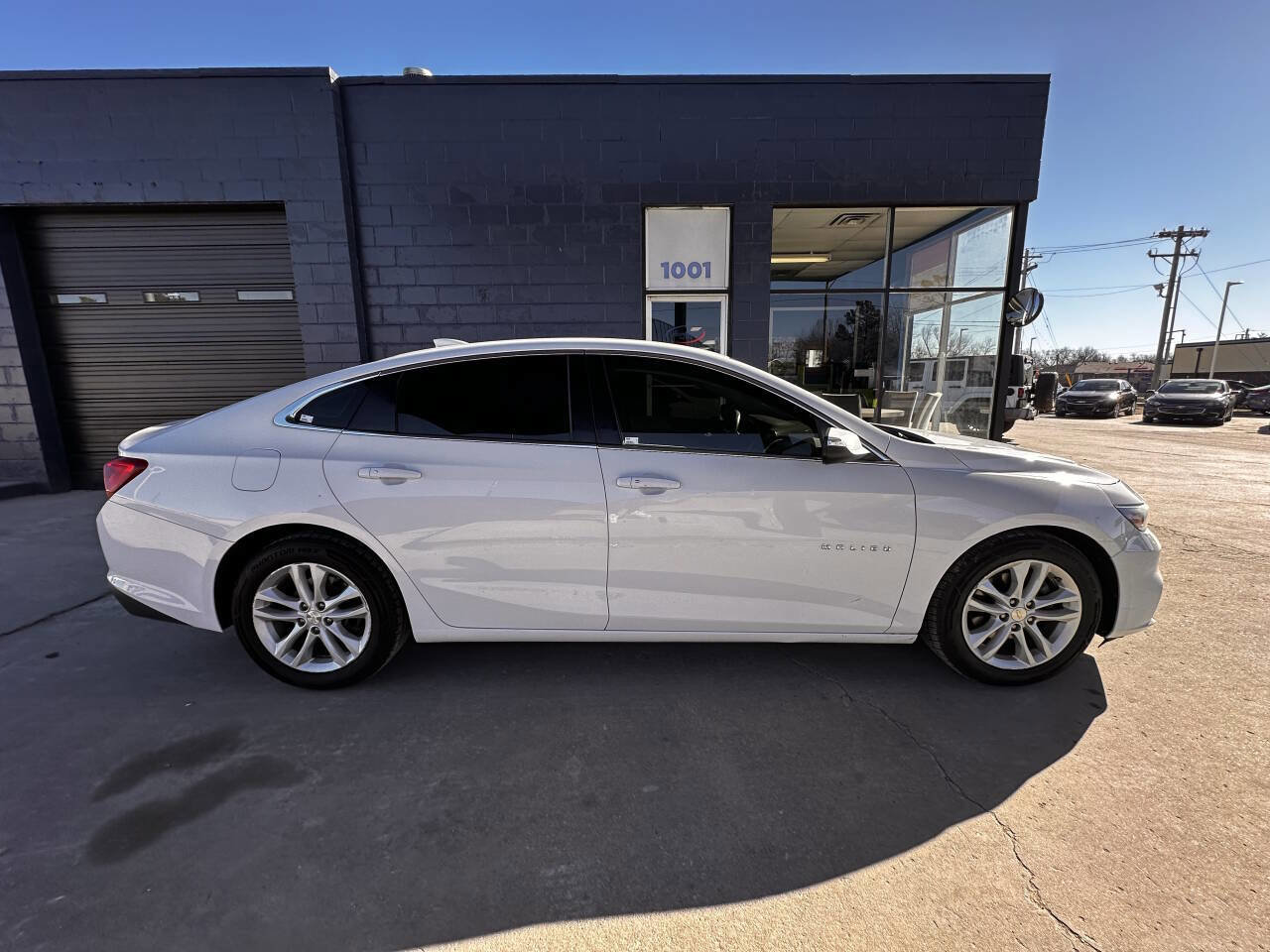 Used 2016 Chevrolet Malibu LT image 9