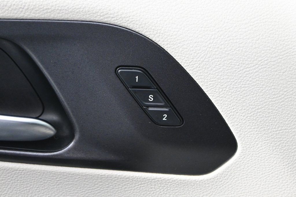 Used 2020 Chrysler Pacifica Limited image 22