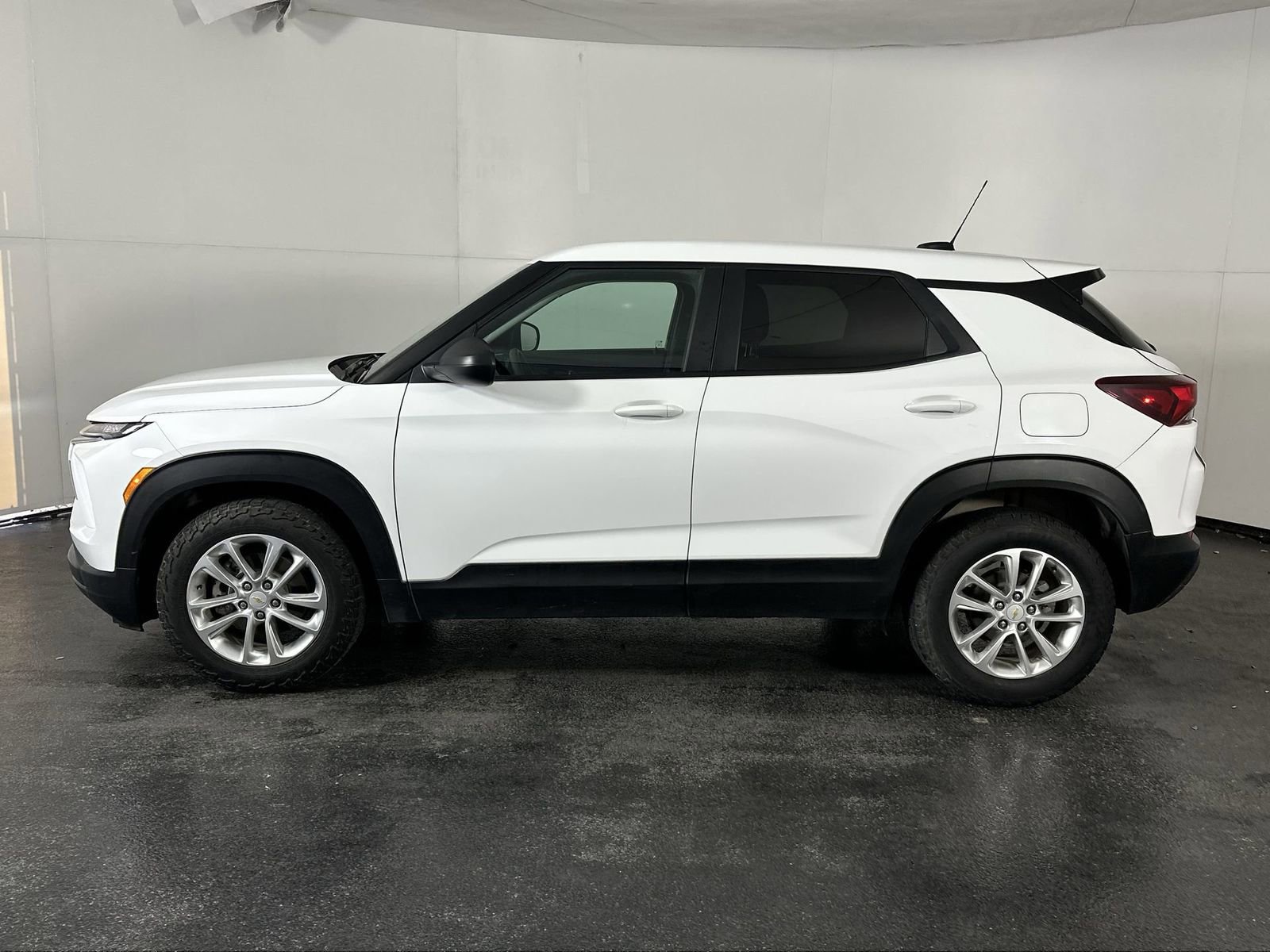 Used 2025 Chevrolet TrailBlazer LS w/ LS Convenience Package image 5