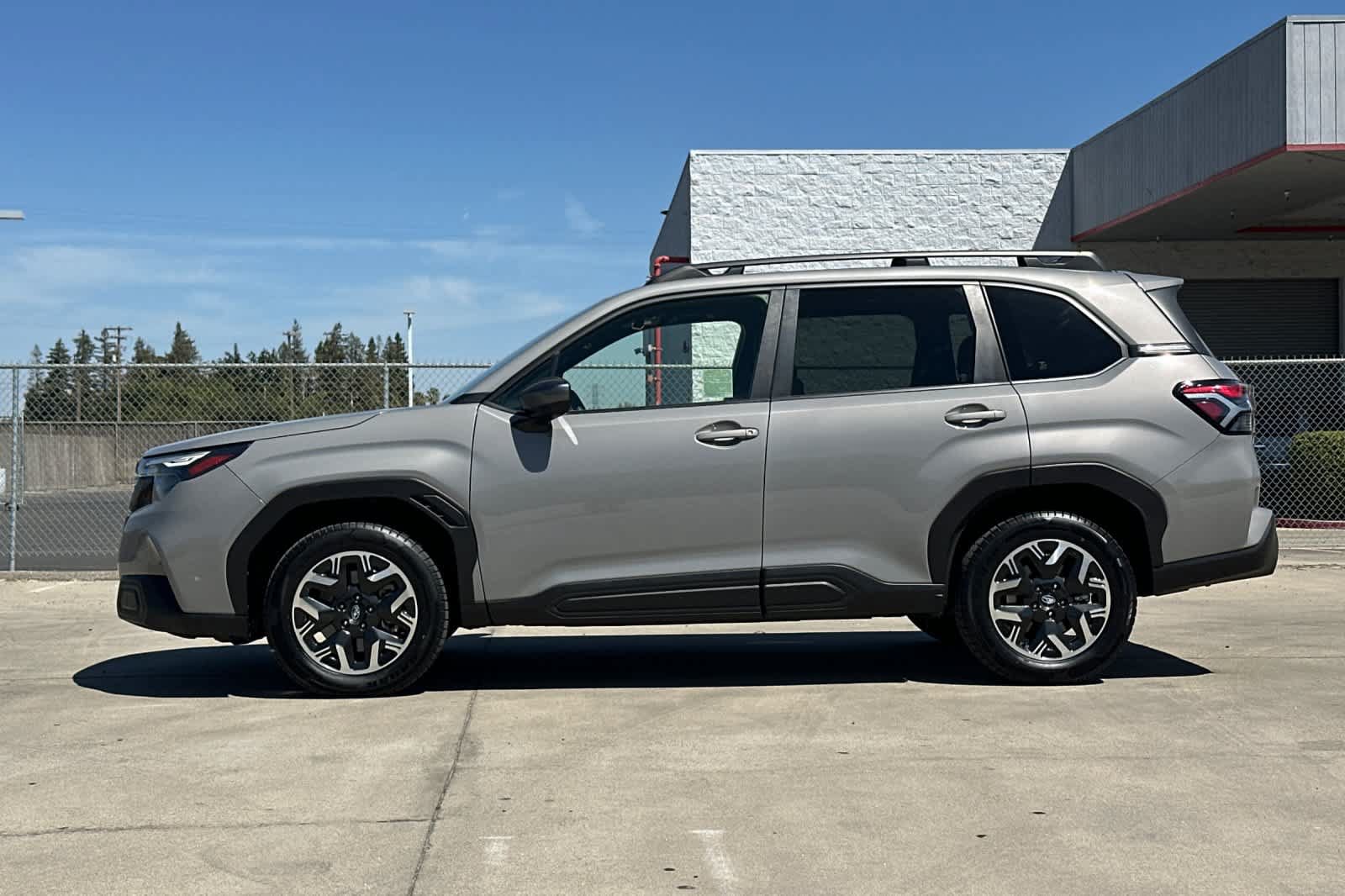 Certified 2025 Subaru Forester Premium AWD/4WD image 6
