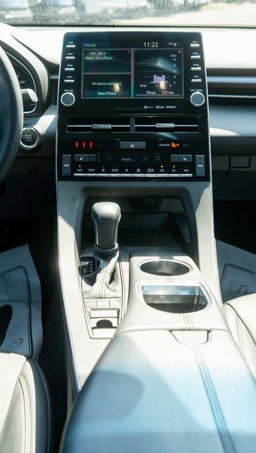 Used 2022 Toyota Avalon XLE w/ Moonroof Package FWD image 17