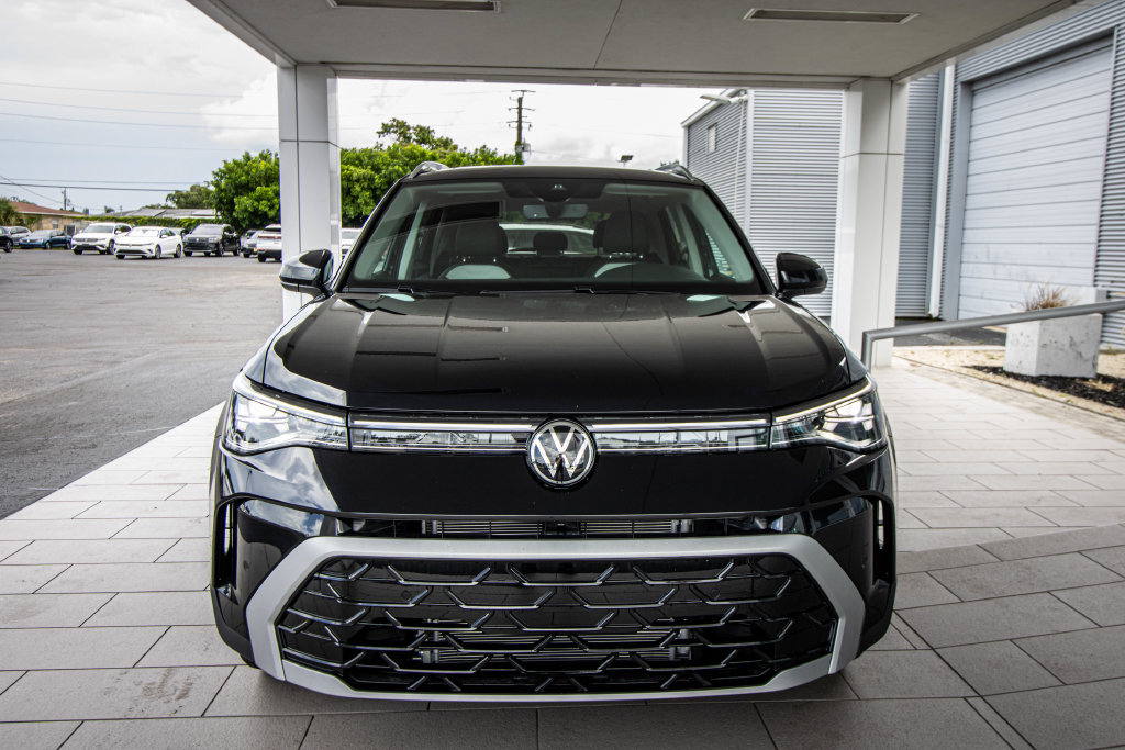 New 2026 Volkswagen Taos SEL AWD/4WD image 8