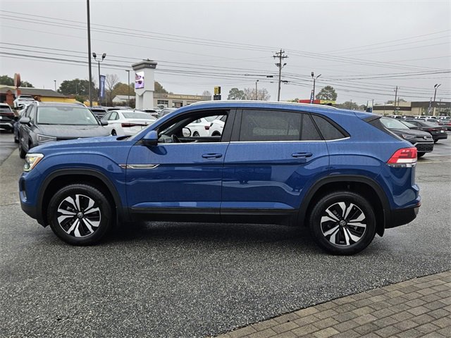 Certified 2025 Volkswagen Atlas Cross Sport SE image 4
