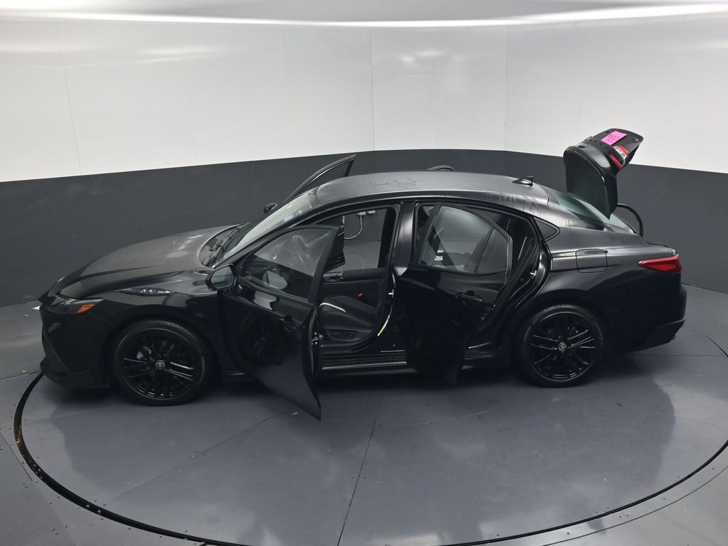 Used 2025 Toyota Camry SE w/ Convenience Package image 22