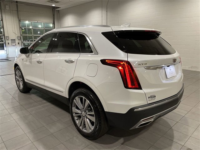 Certified 2025 Cadillac XT5 Premium Luxury image 3