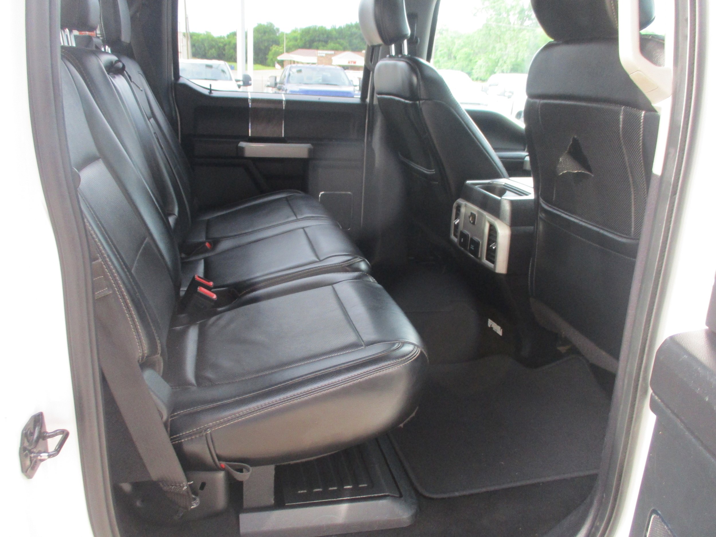 Used 2019 Ford F350 Lariat w/ Lariat Ultimate Package AWD/4WD image 13
