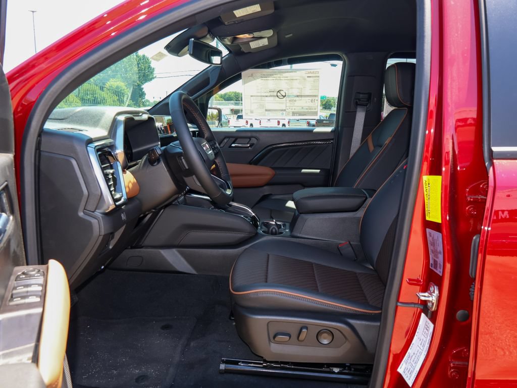 New 2026 GMC Canyon AT4 w/ AT4 Premium Package AWD/4WD image 13