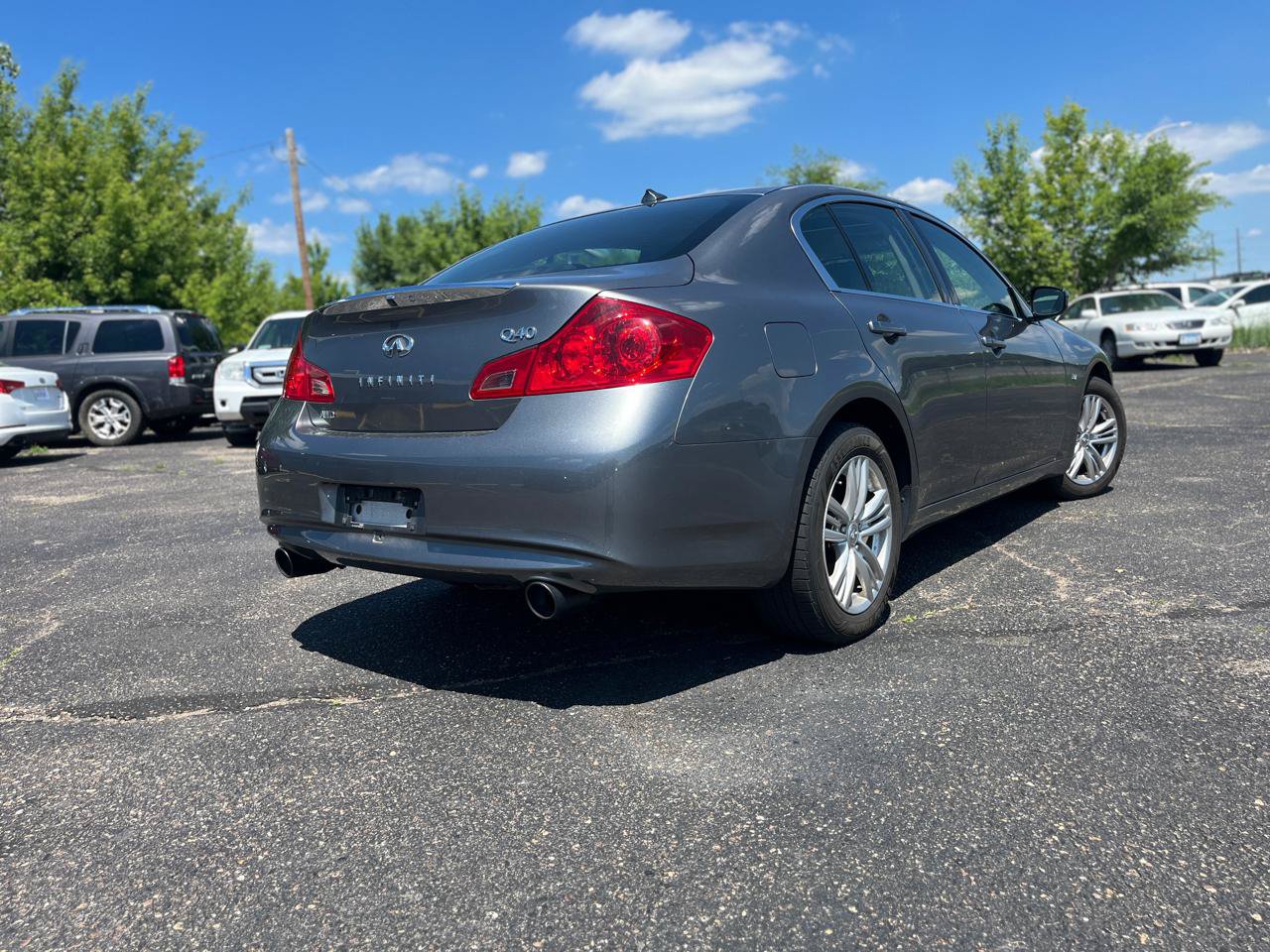 Used 2015 INFINITI Q40 AWD w/ Moonroof Package image 9