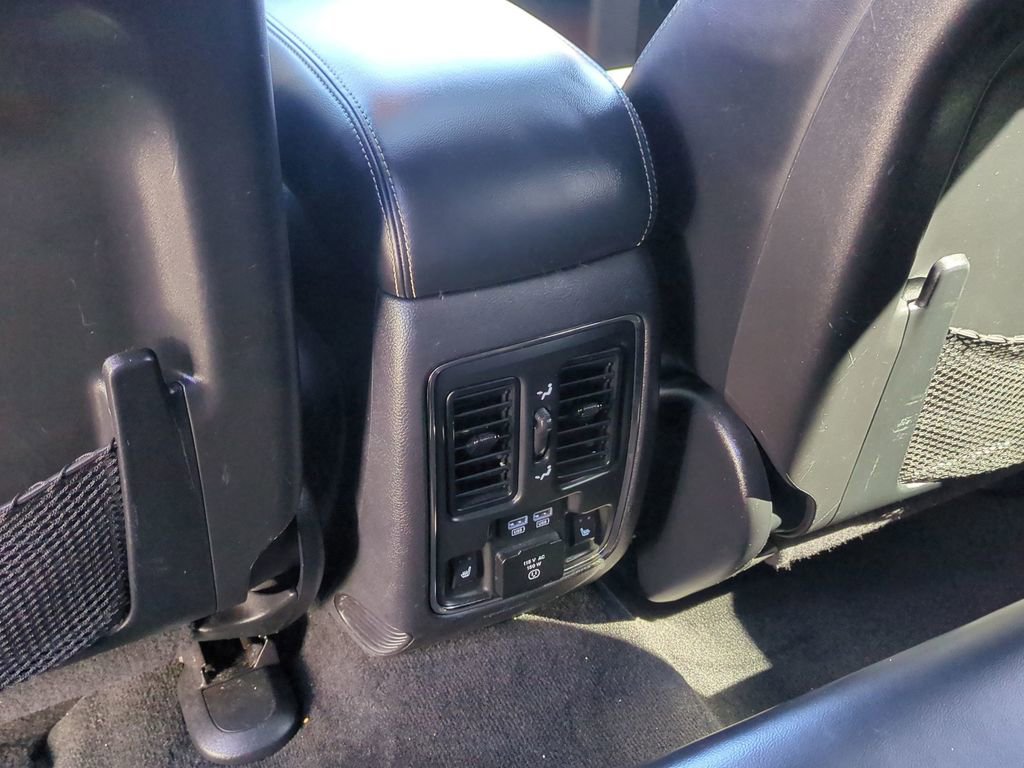 Used 2015 Jeep Grand Cherokee Limited image 32
