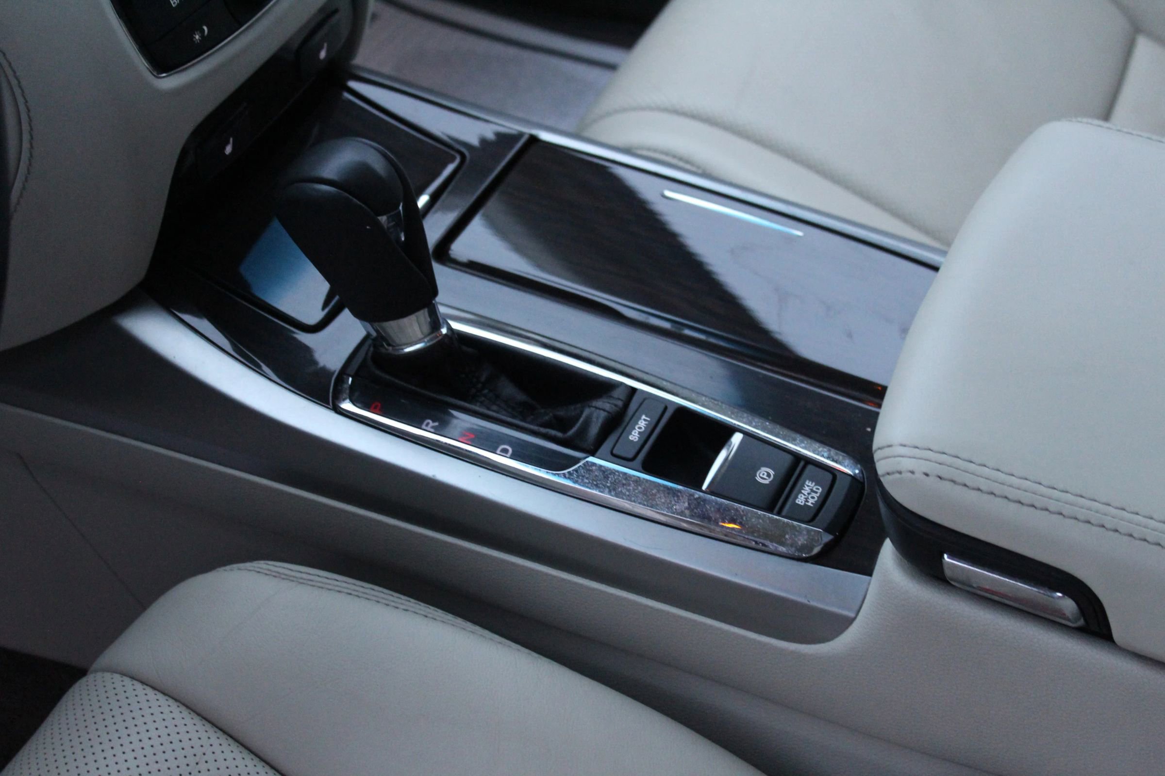 Used 2015 Acura RLX w/ Technology Package image 24